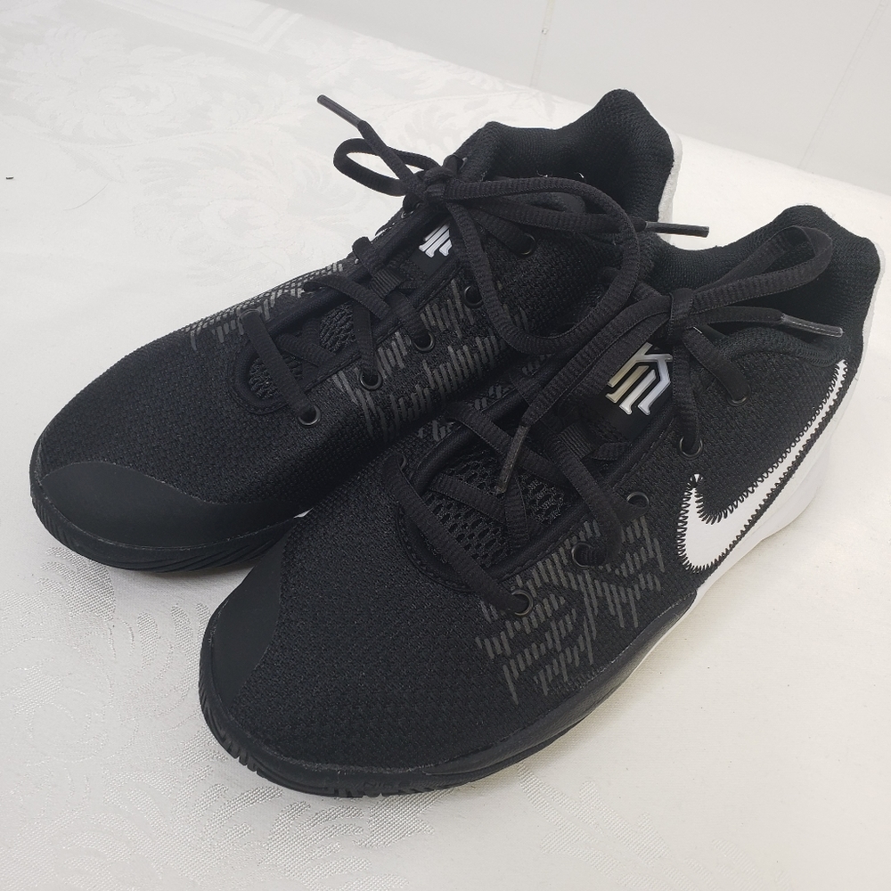 NIKE KD SNEAKERS BLACK/WHITE YOUTH SIZE 4.5 - Picture 1 of 7